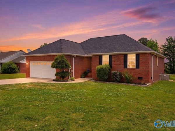 6820 Moores Mill Road, Huntsville, AL 35811