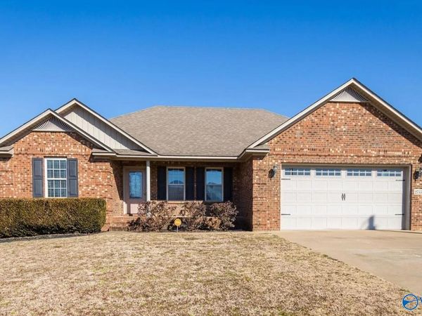27553 Grant Drive, Elkmont, AL 35620
