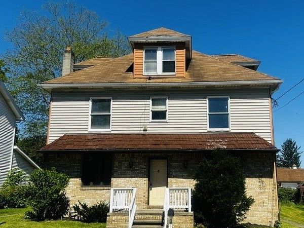 321 E 4th St, Derry, PA 15627