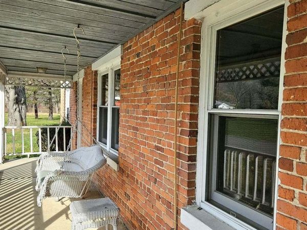 32 1st, Cass, WV 24927