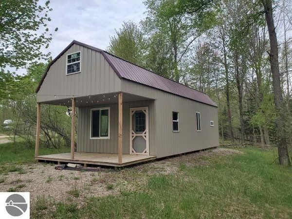 44 Rolling Hills Drive, West Branch, MI 48661