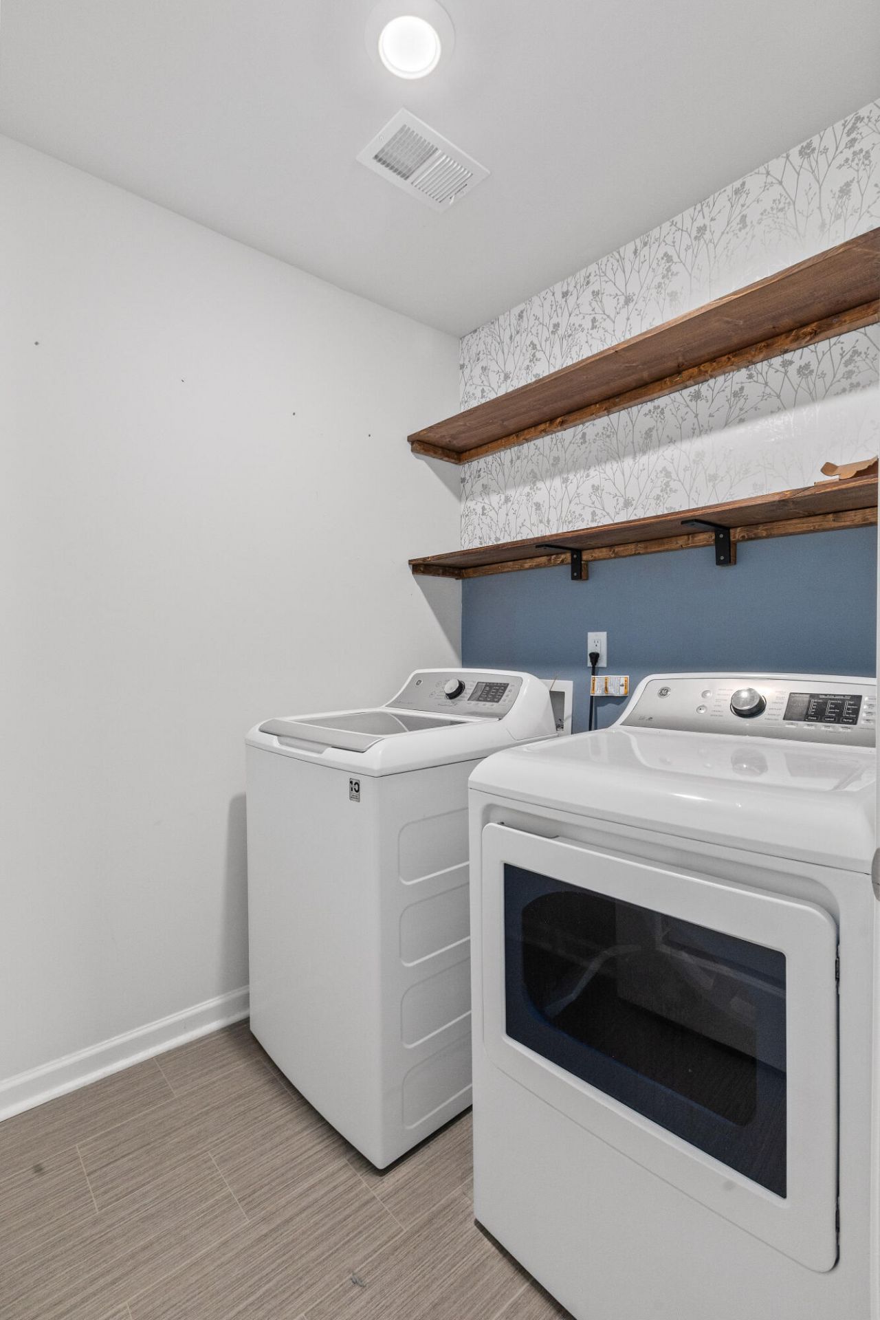 123 Whisper Drive Photo 28