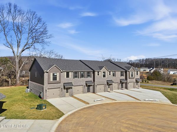 8994 Keenberg Lane, Knoxville, TN 37931