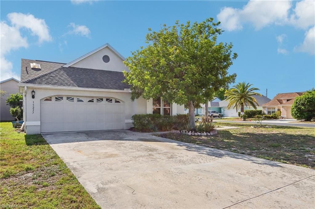 15237 Cricket Ln , Fort Myers, FL 33919 Photo