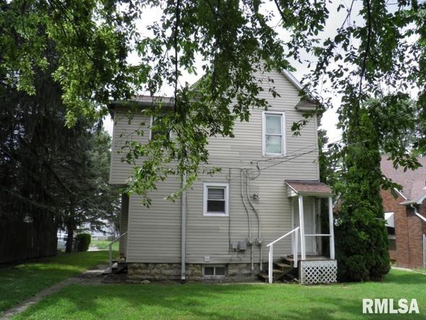 250 44TH Street , Moline, IL 61265