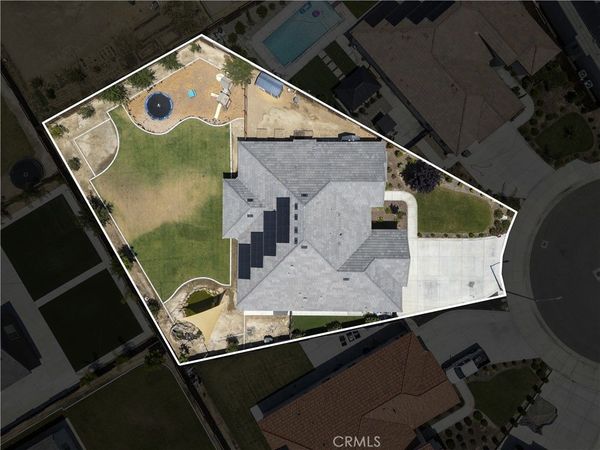 719 Winooski Court, Bakersfield, CA 93314