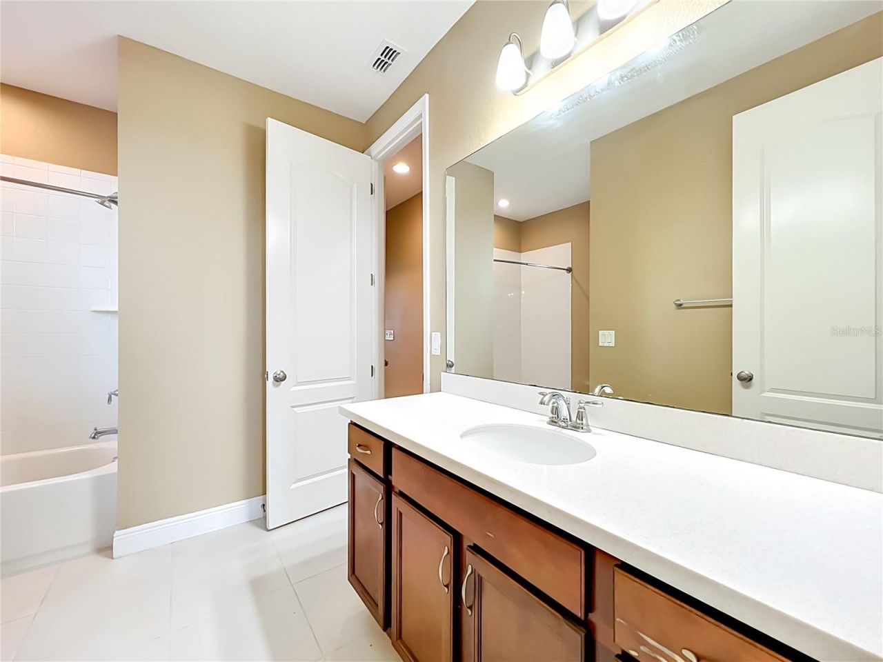1315 Dusty Pine Drive, Apopka, FL 32703 Photo