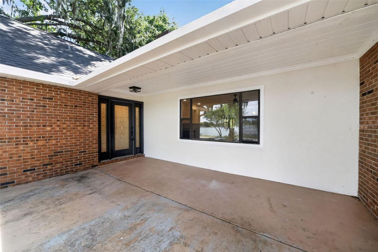 637 W Lakeshore Drive, Clermont, FL 34711 Photo