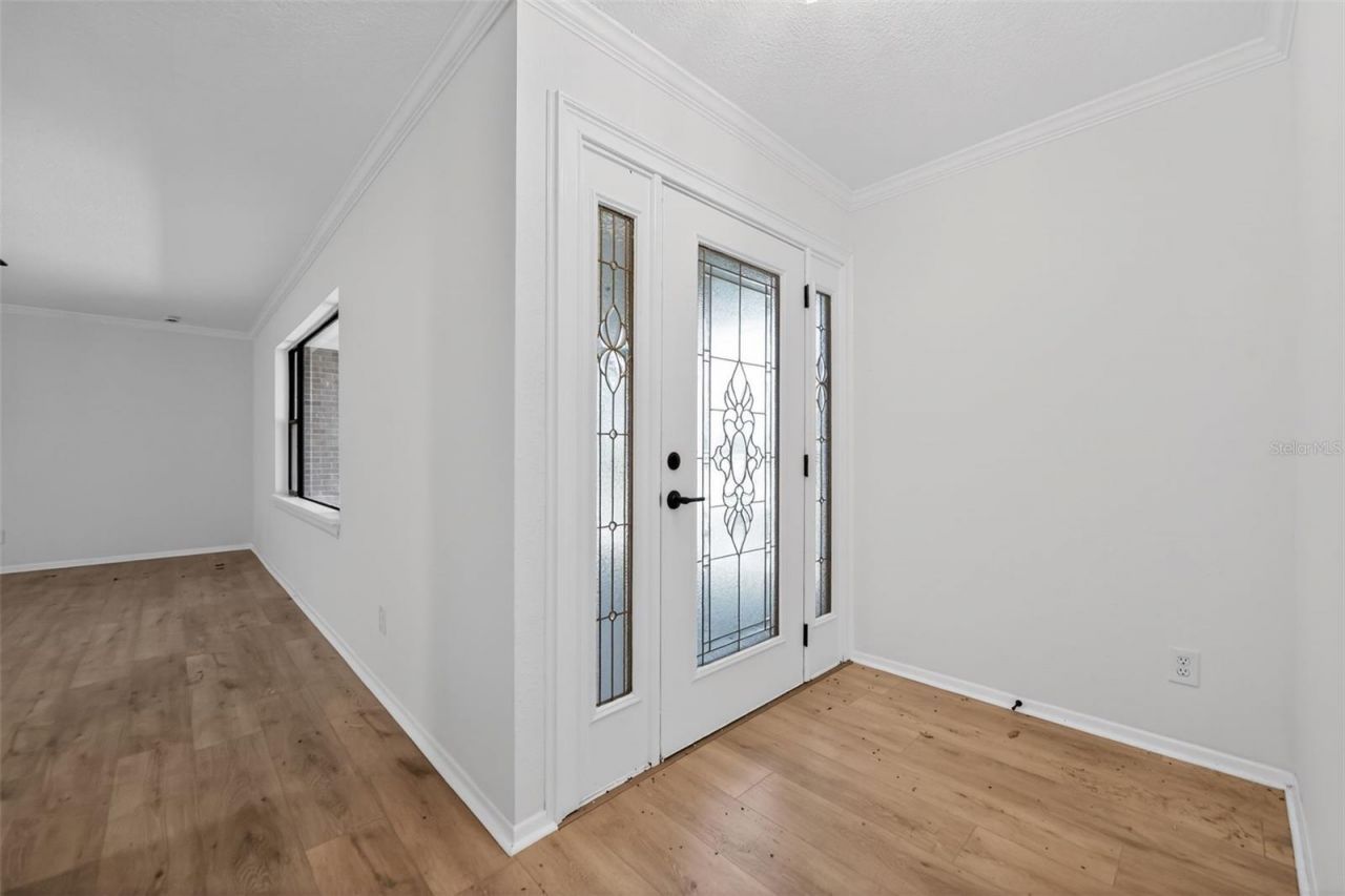637 W Lakeshore Drive, Clermont, FL 34711 Photo
