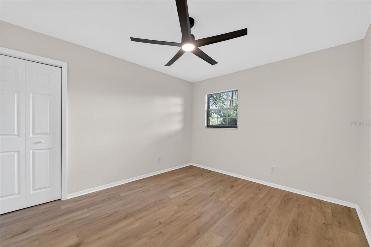 637 W Lakeshore Drive, Clermont, FL 34711 Photo