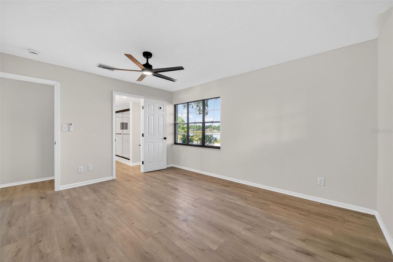637 W Lakeshore Drive, Clermont, FL 34711 Photo