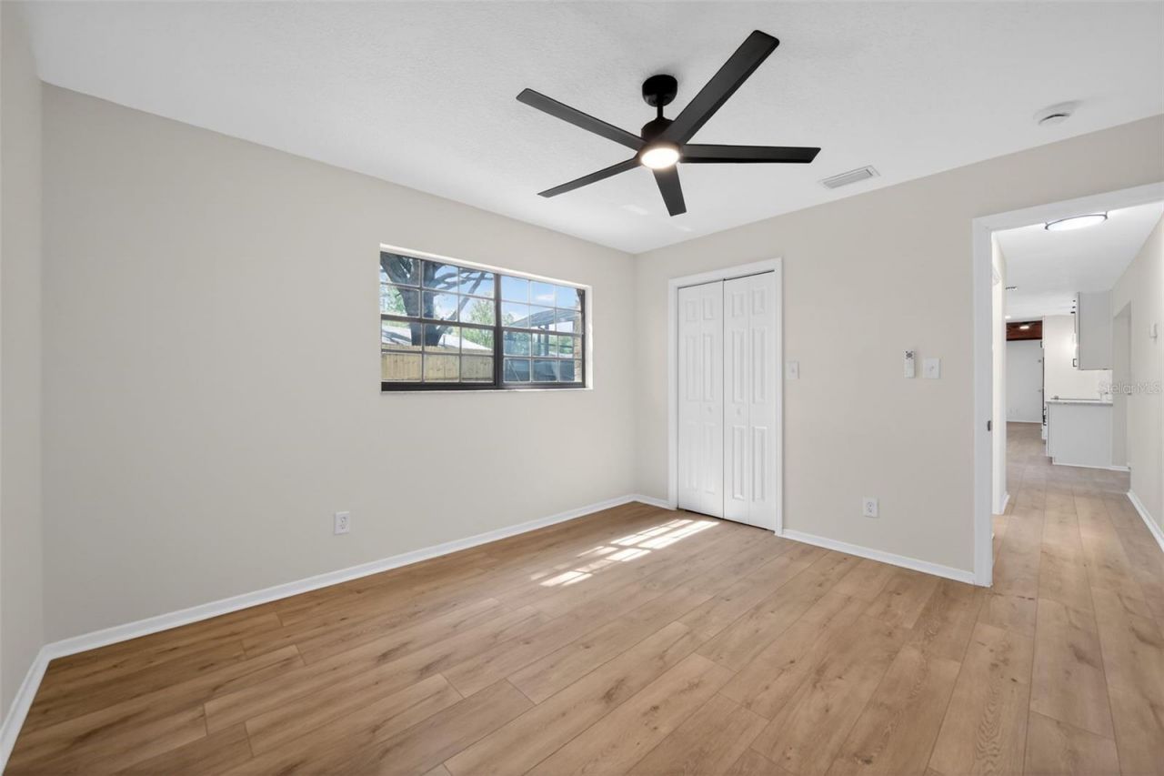 637 W Lakeshore Drive, Clermont, FL 34711 Photo