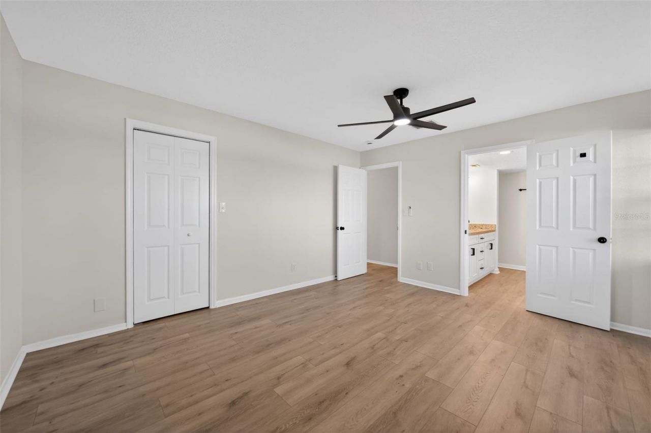 637 W Lakeshore Drive, Clermont, FL 34711 Photo