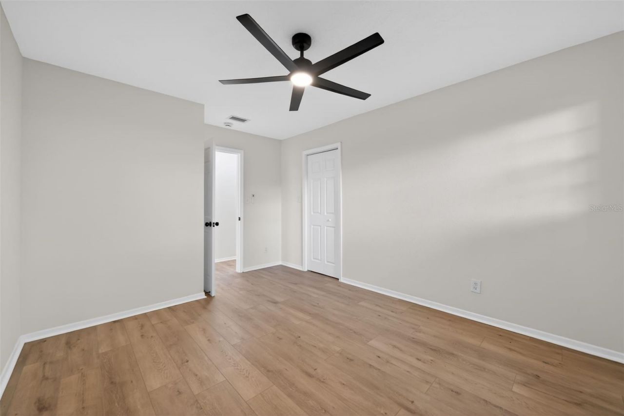 637 W Lakeshore Drive, Clermont, FL 34711 Photo