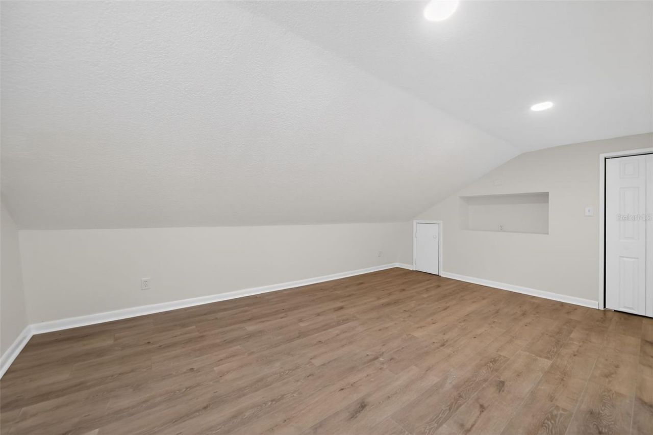 637 W Lakeshore Drive, Clermont, FL 34711 Photo