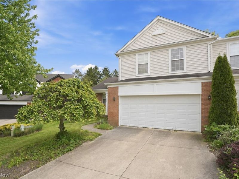 560 Canterbury Lane, Sagamore Hills, OH 44067 Photo 15