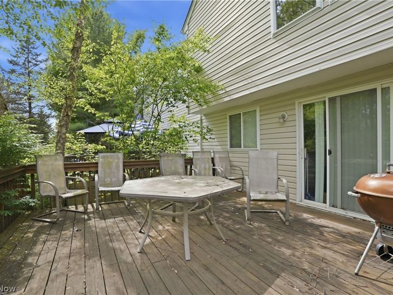 560 Canterbury Lane, Sagamore Hills, OH 44067 Photo 19