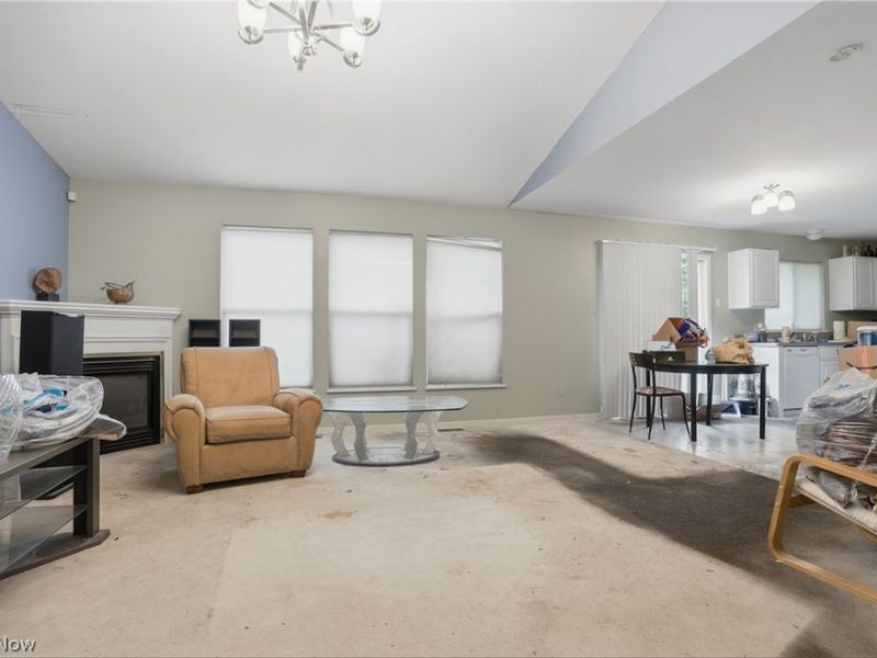 560 Canterbury Lane, Sagamore Hills, OH 44067 Photo 4