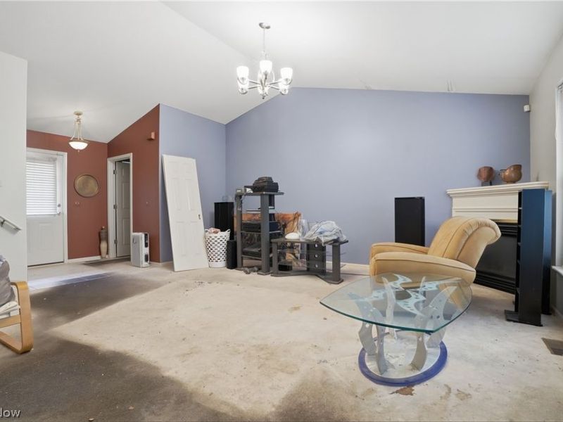 560 Canterbury Lane, Sagamore Hills, OH 44067 Photo 5