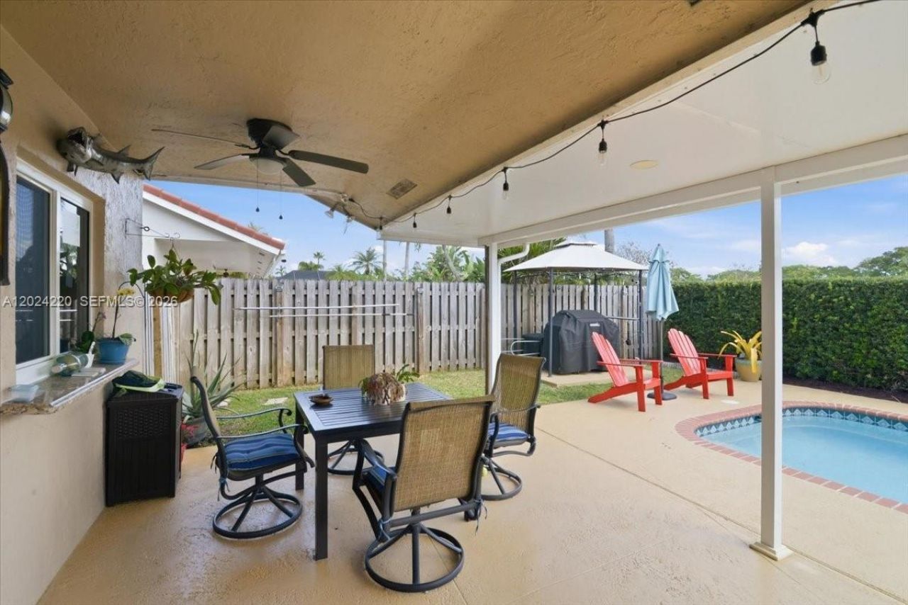 6520 Olde Moat Way, Davie, FL 33331 Photo