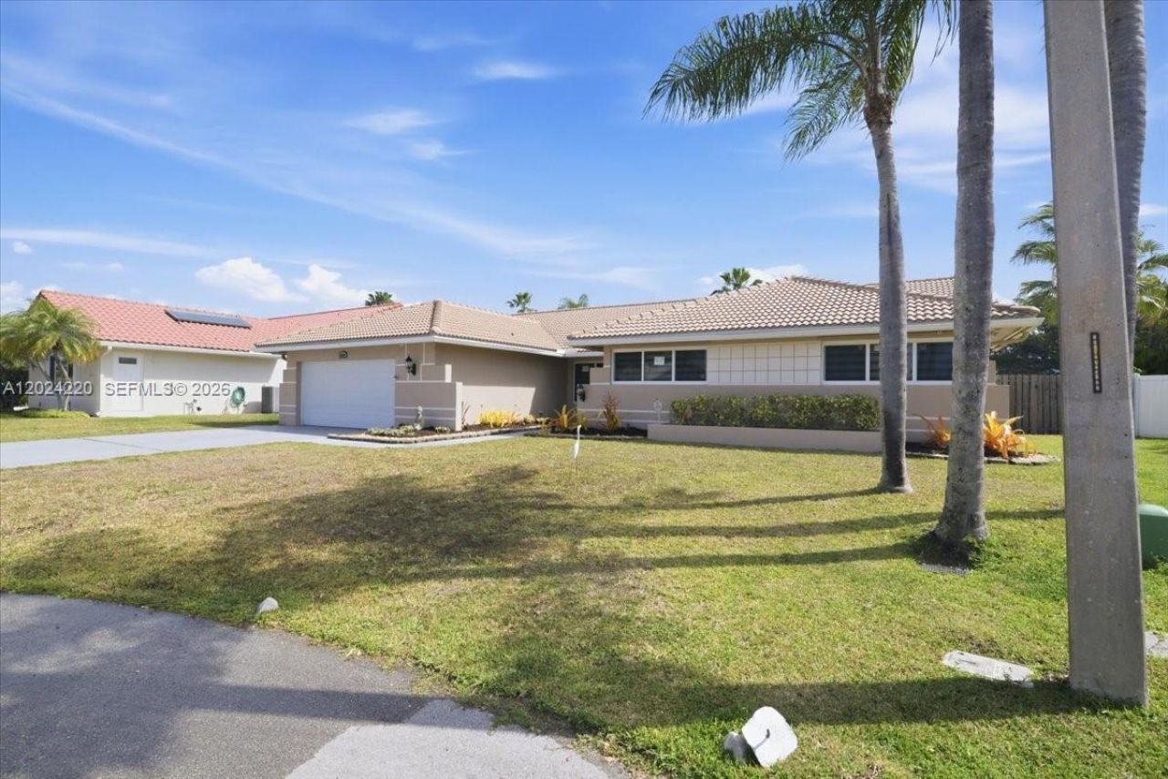 6520 Olde Moat Way, Davie, FL 33331 Photo