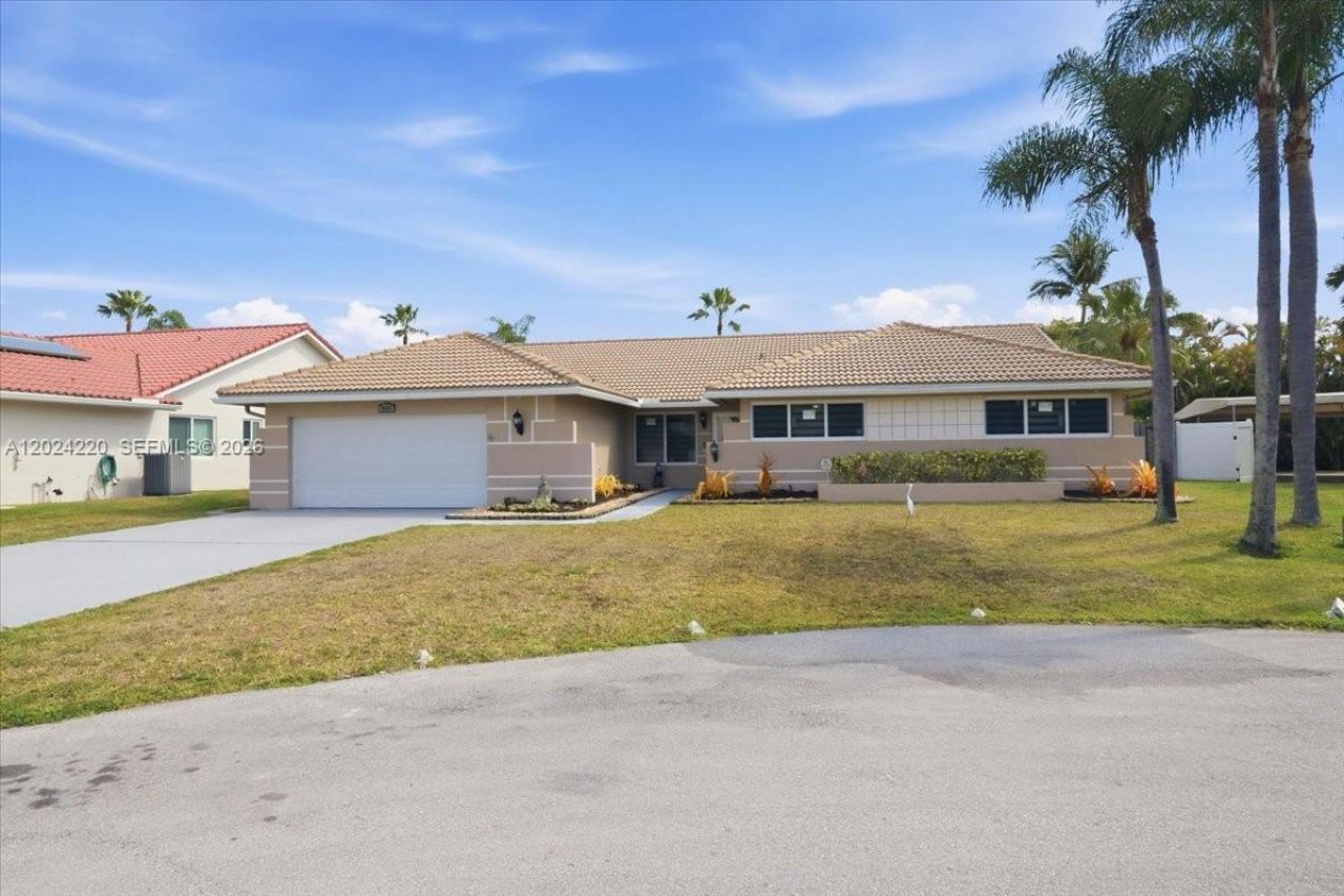 6520 Olde Moat Way, Davie, FL 33331 Photo