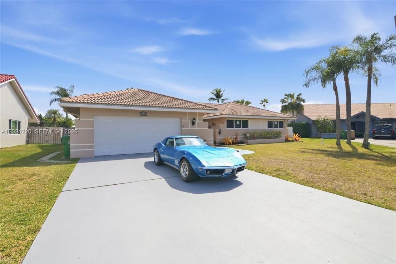6520 Olde Moat Way, Davie, FL 33331 Photo