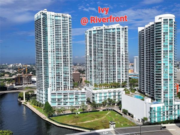 90 SW 3rd St, Unit 2208, Miami, FL 33130