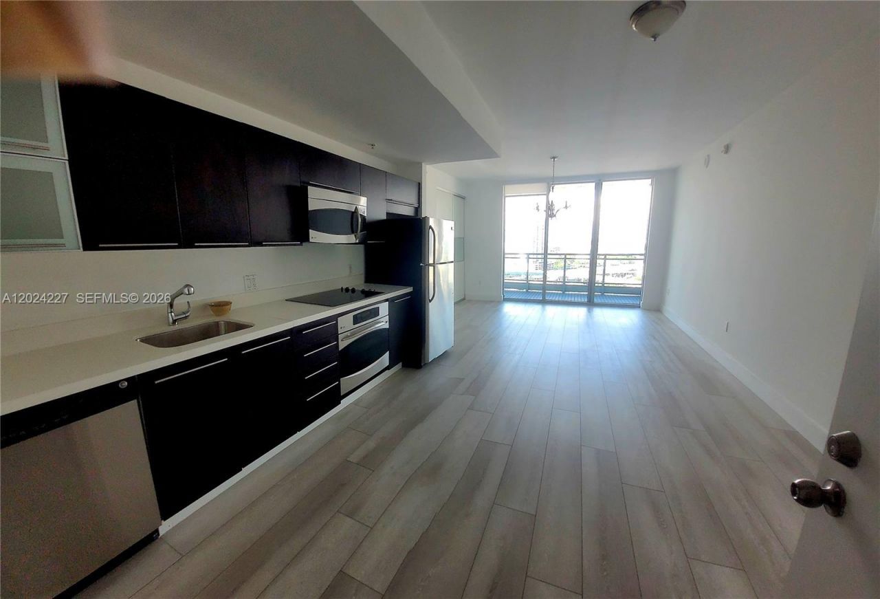 90 SW 3rd St, Unit 2208, Miami, FL 33130 Photo