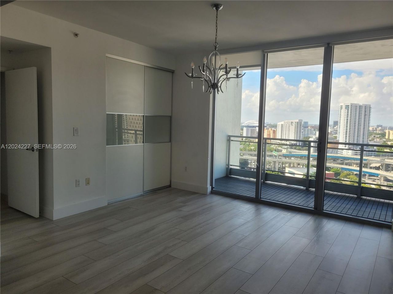 90 SW 3rd St, Unit 2208, Miami, FL 33130 Photo