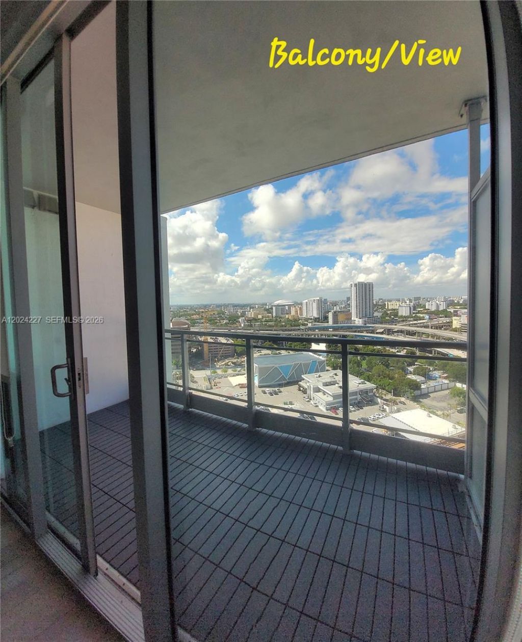 90 SW 3rd St, Unit 2208, Miami, FL 33130 Photo