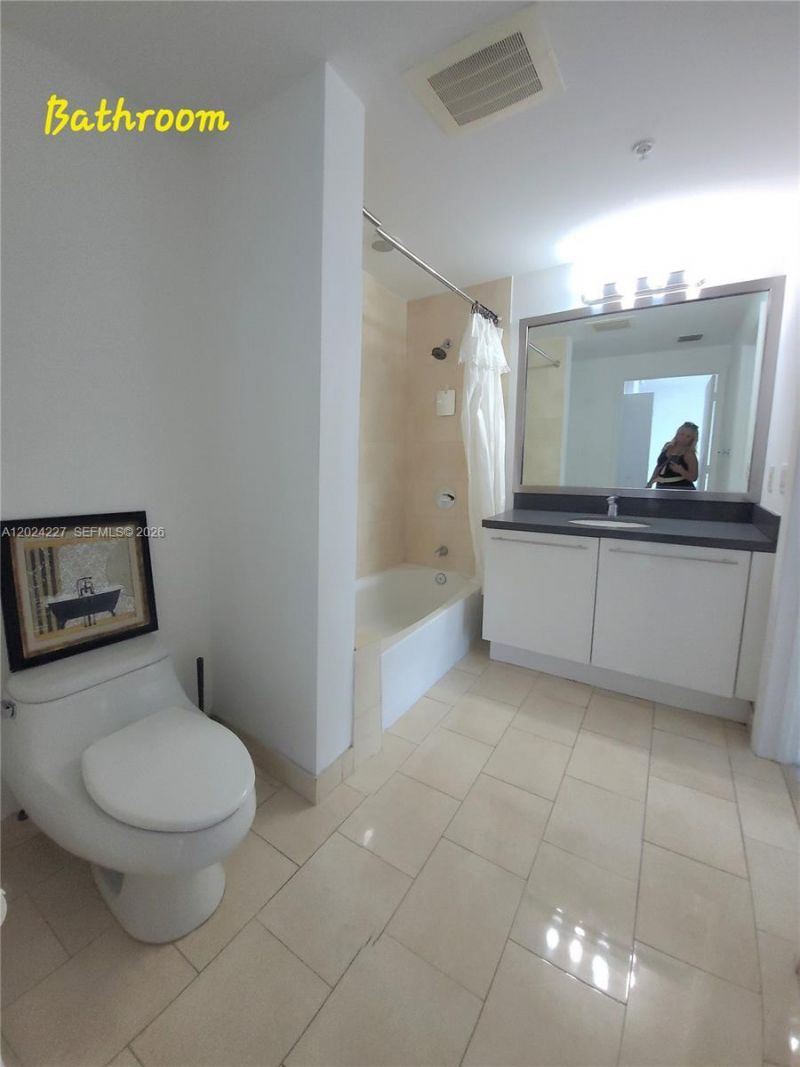 90 SW 3rd St, Unit 2208, Miami, FL 33130 Photo
