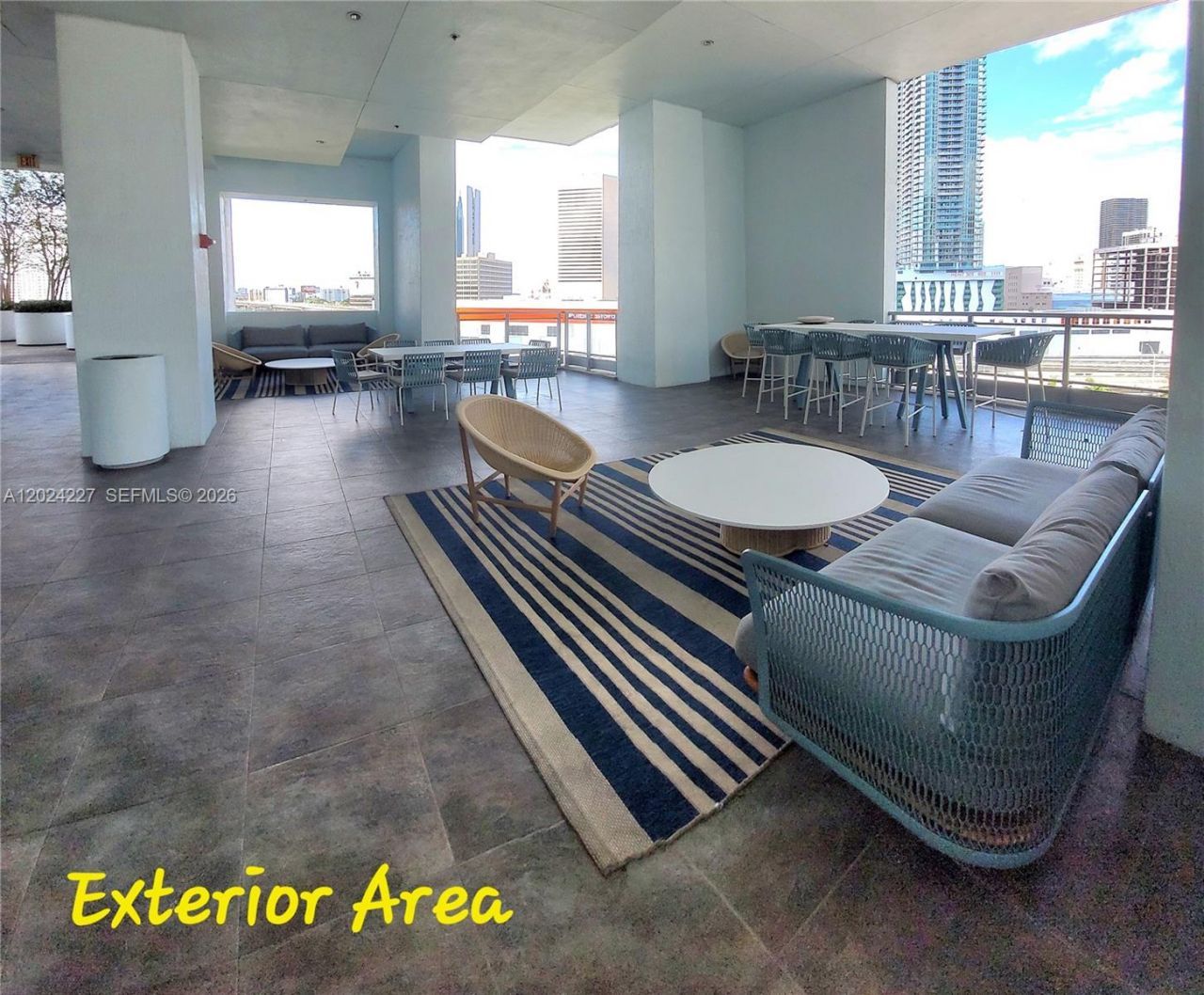 90 SW 3rd St, Unit 2208, Miami, FL 33130 Photo