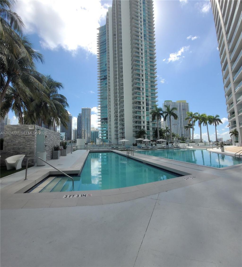 90 SW 3rd St, Unit 2208, Miami, FL 33130 Photo