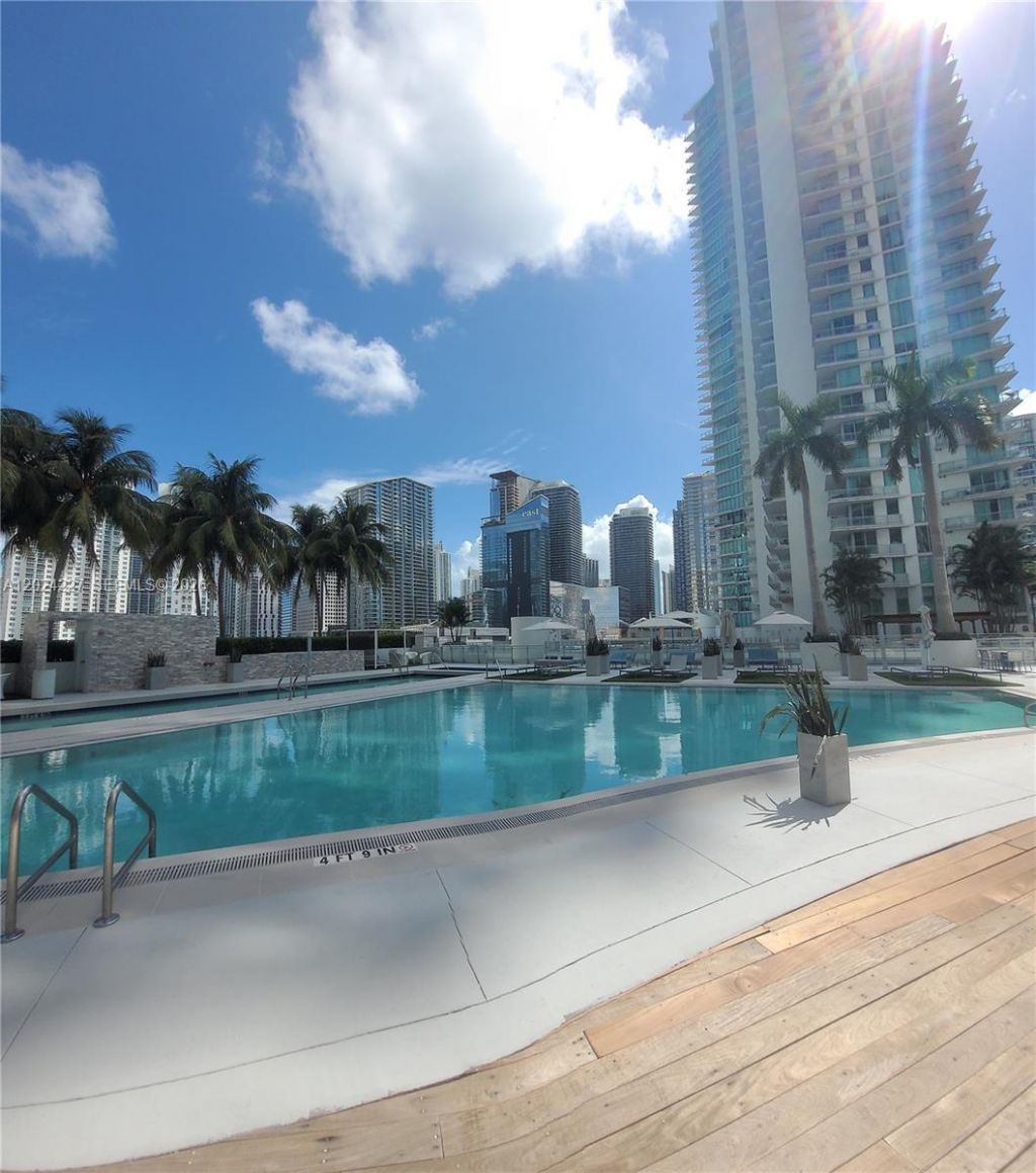 90 SW 3rd St, Unit 2208, Miami, FL 33130 Photo