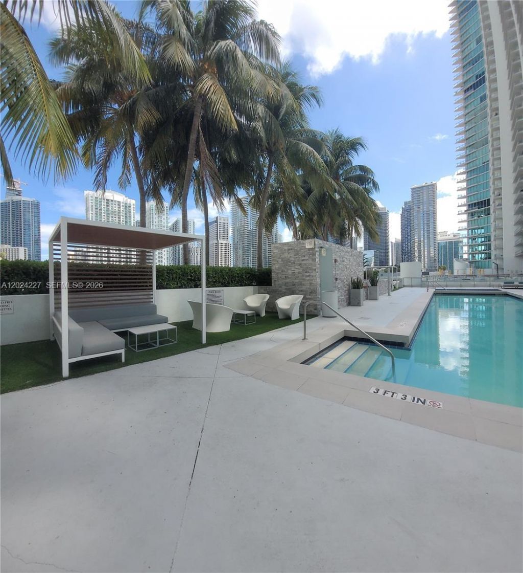 90 SW 3rd St, Unit 2208, Miami, FL 33130 Photo