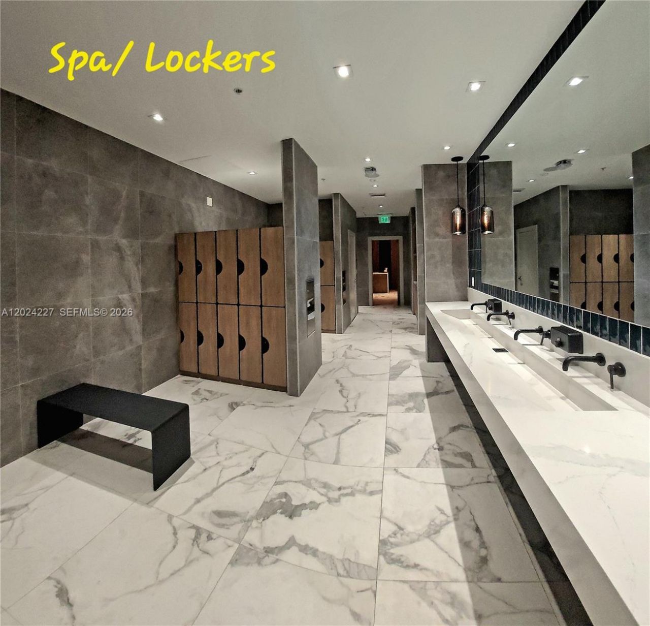 90 SW 3rd St, Unit 2208, Miami, FL 33130 Photo