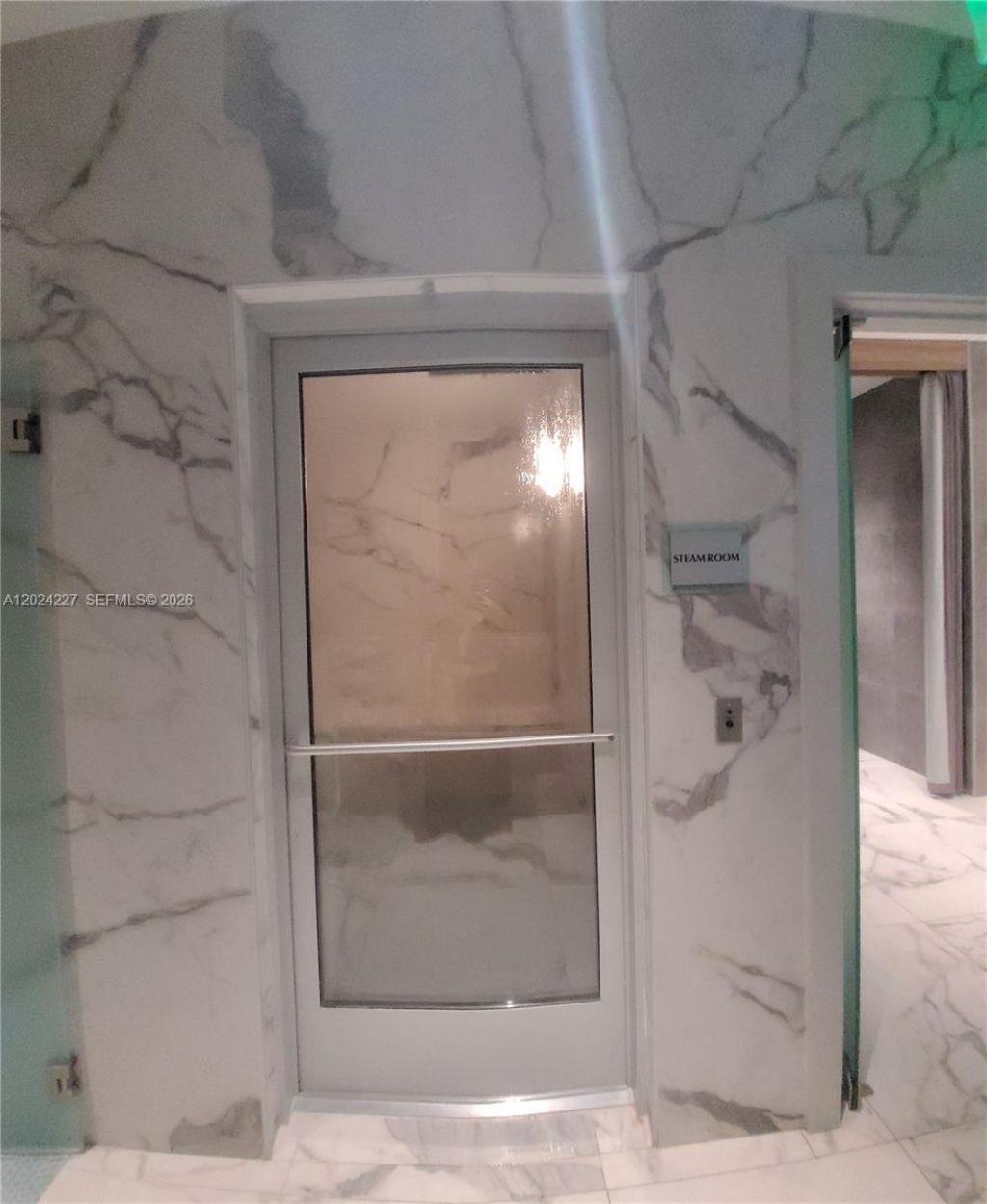 90 SW 3rd St, Unit 2208, Miami, FL 33130 Photo