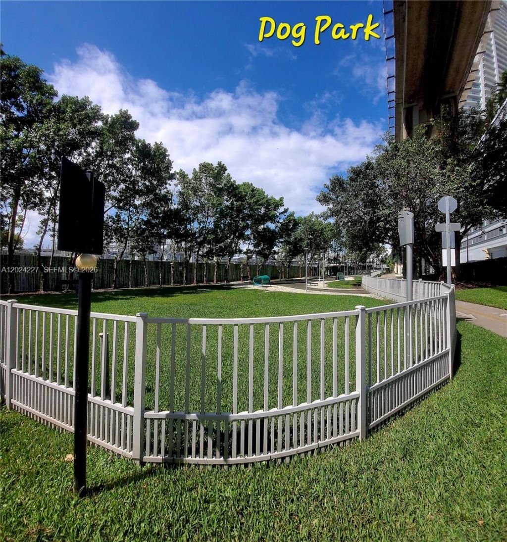 90 SW 3rd St, Unit 2208, Miami, FL 33130 Photo