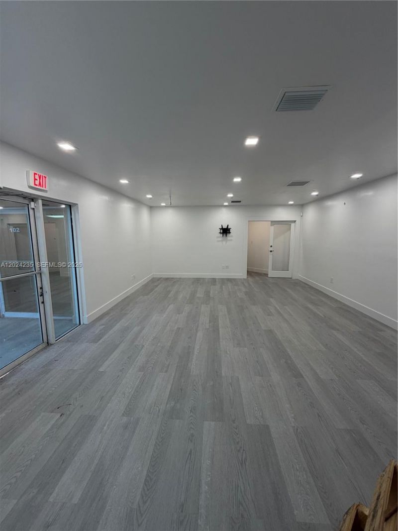9450 NW 58th St , Unit 3, Doral, FL 33178 Photo