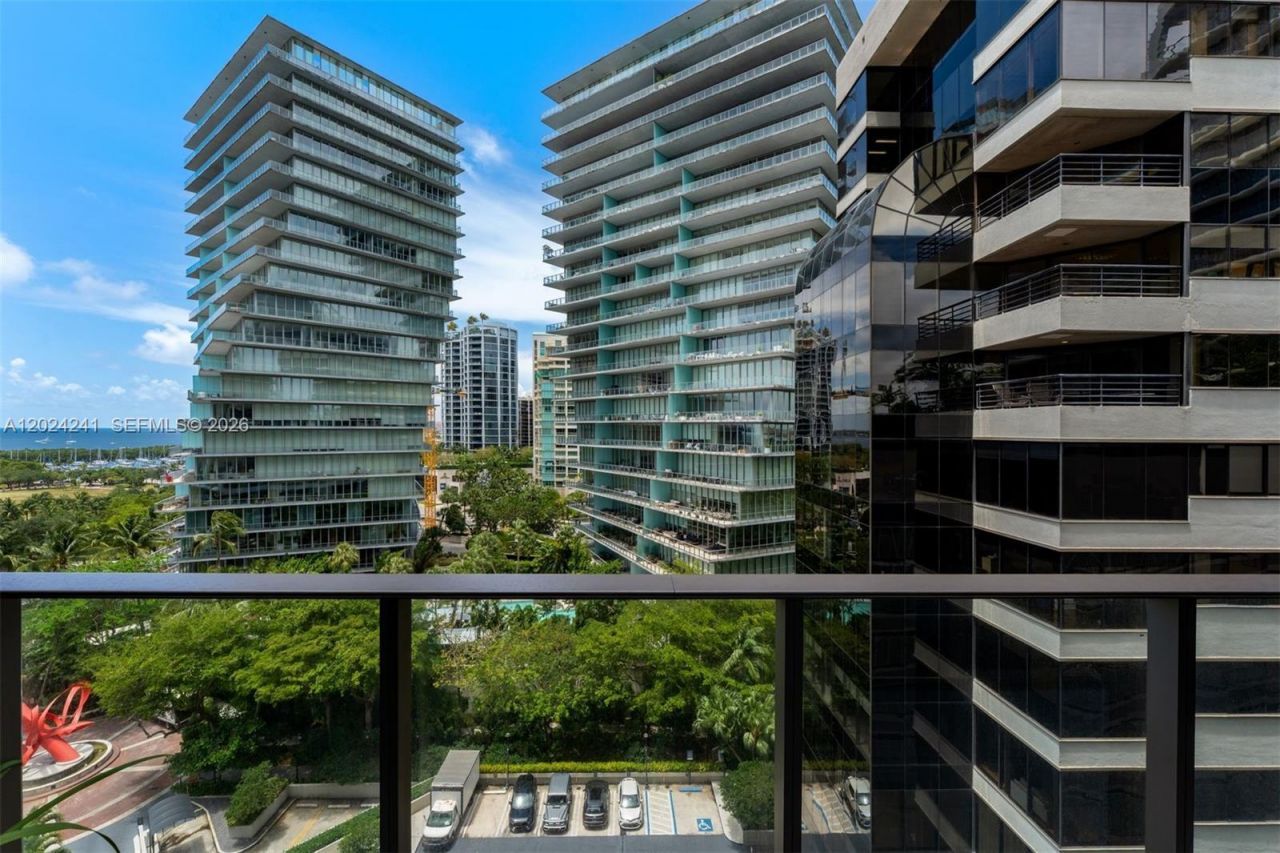 2655 S Bayshore Dr, Unit 807, Miami, FL 33133 Photo