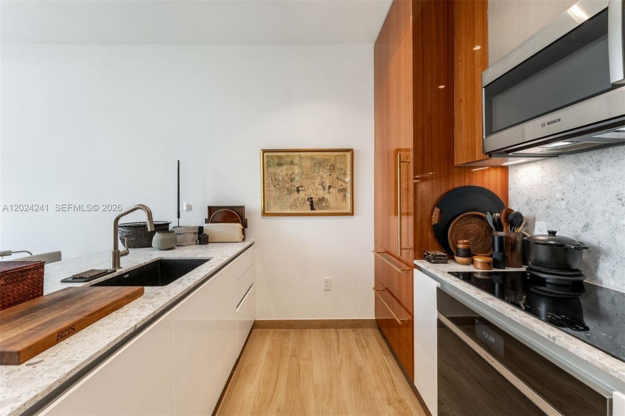 2655 S Bayshore Dr, Unit 807, Miami, FL 33133 Photo