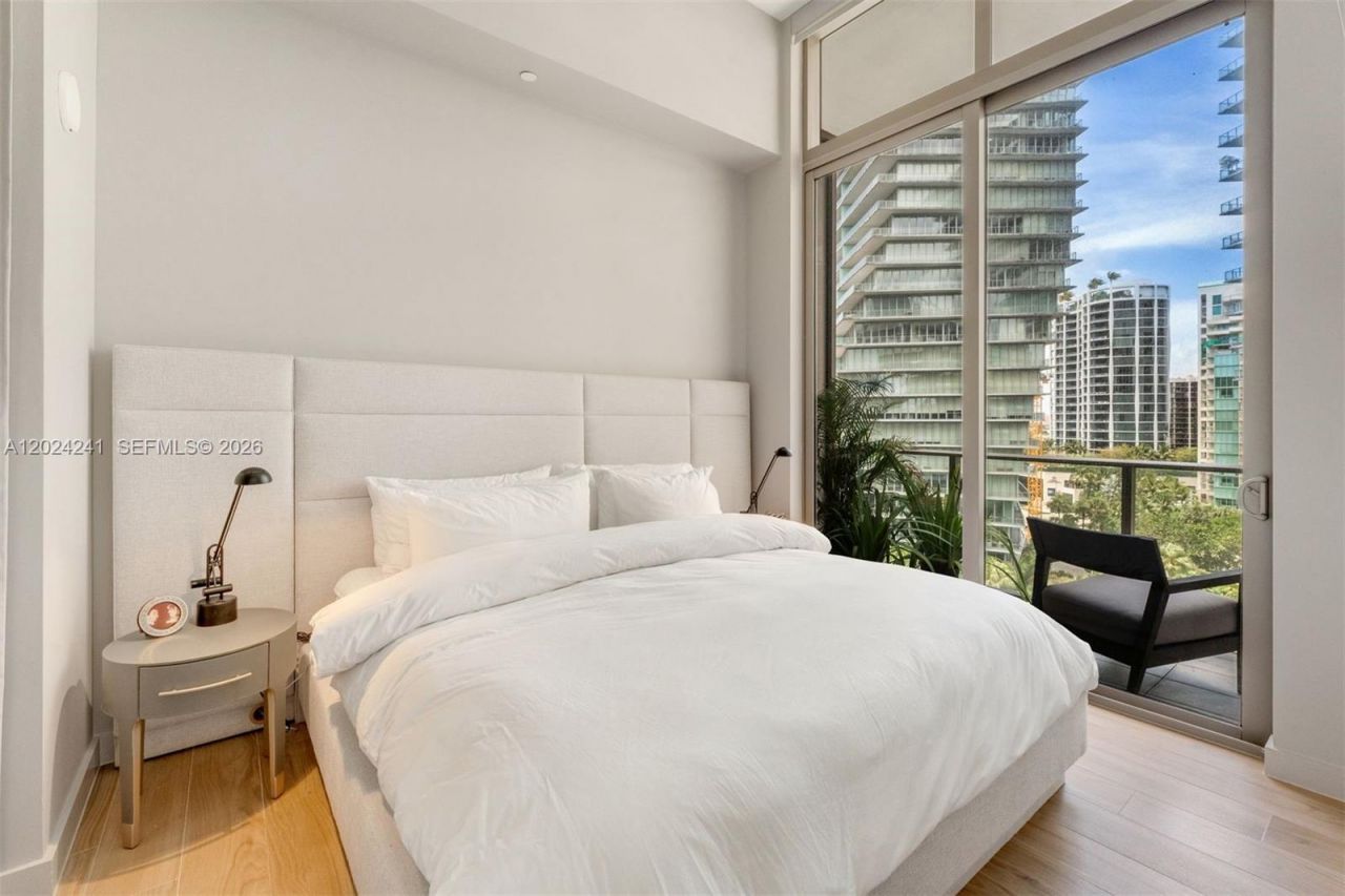 2655 S Bayshore Dr, Unit 807, Miami, FL 33133 Photo