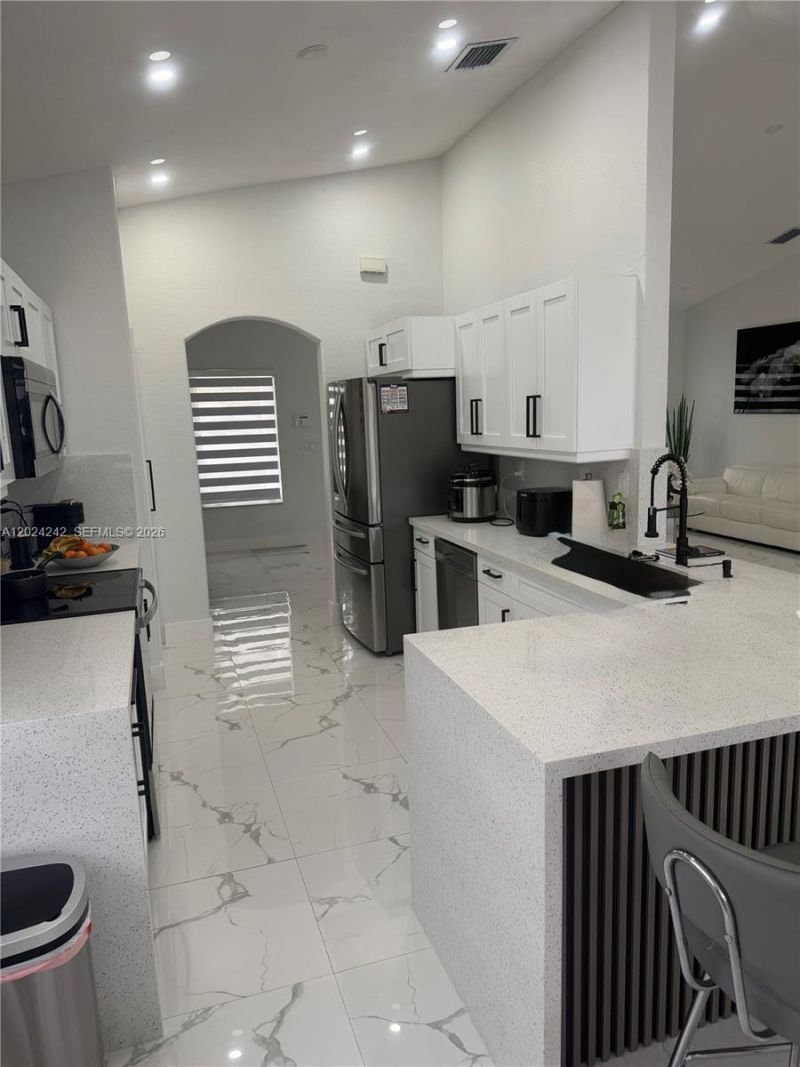 16911 NW 87th Ct, Miami Lakes, FL 33018 Photo
