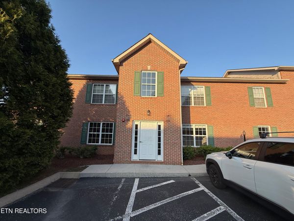 1640 Maple View Way, Knoxville, TN 37918