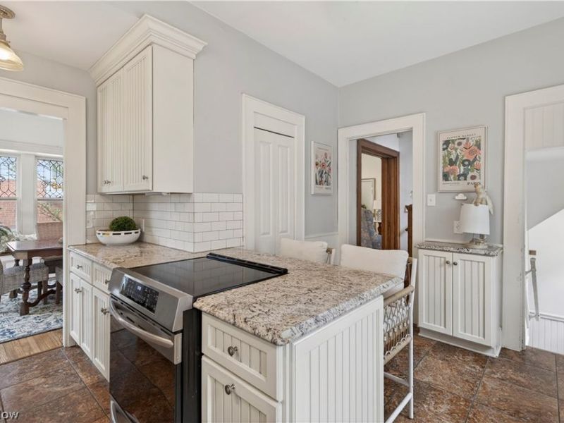 1490 Mars Avenue, Lakewood, OH 44107 Photo 8