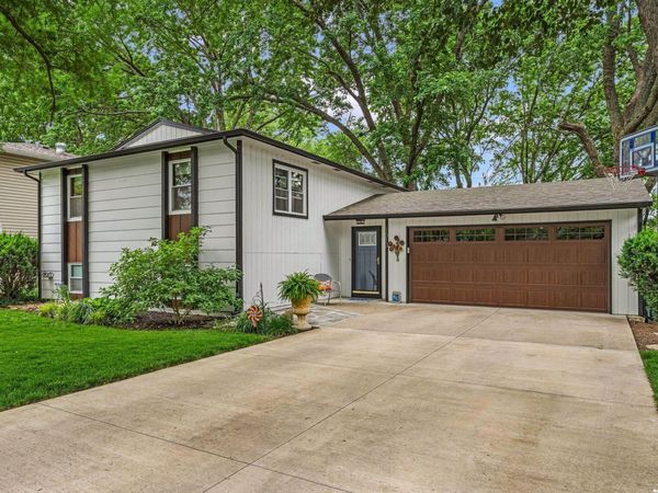 1613 W 28th , Lawrence, KS 66046