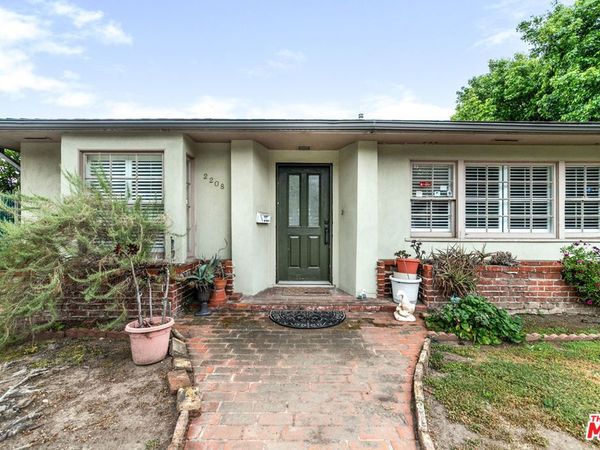 2208 New York Drive, Altadena, CA 91001