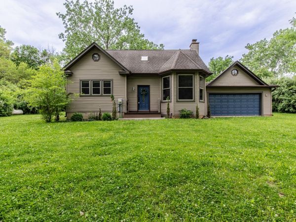 8 Birch Drive, Putnam, IL 61560