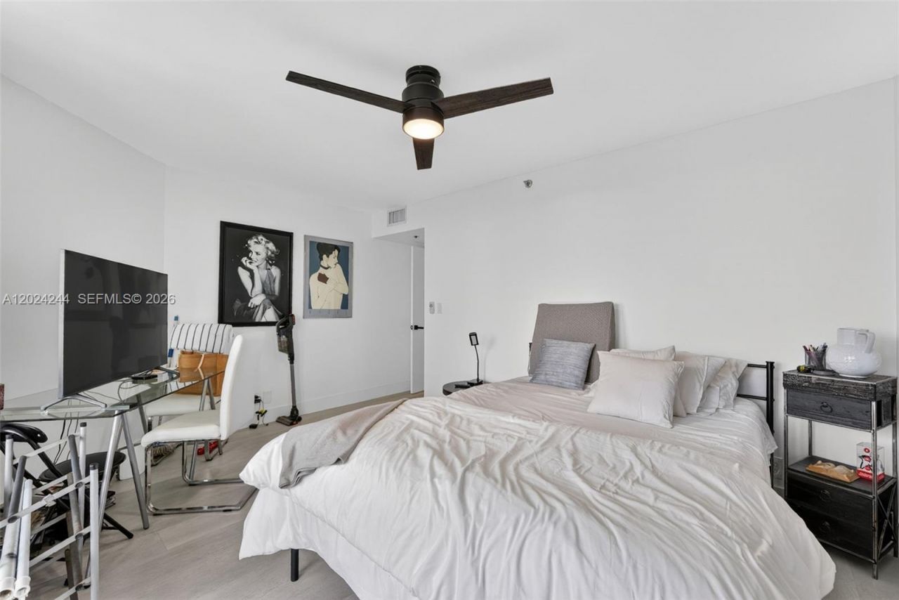 300 Three Islands Blvd , Unit 710, Hallandale Beach, FL 33009 Photo